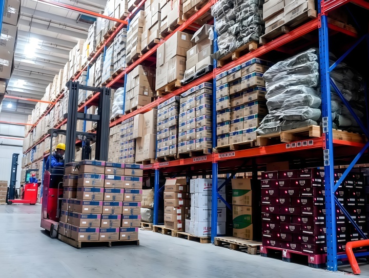 三溫倉庫中的安全管理:確保溫控環境下的物品安全